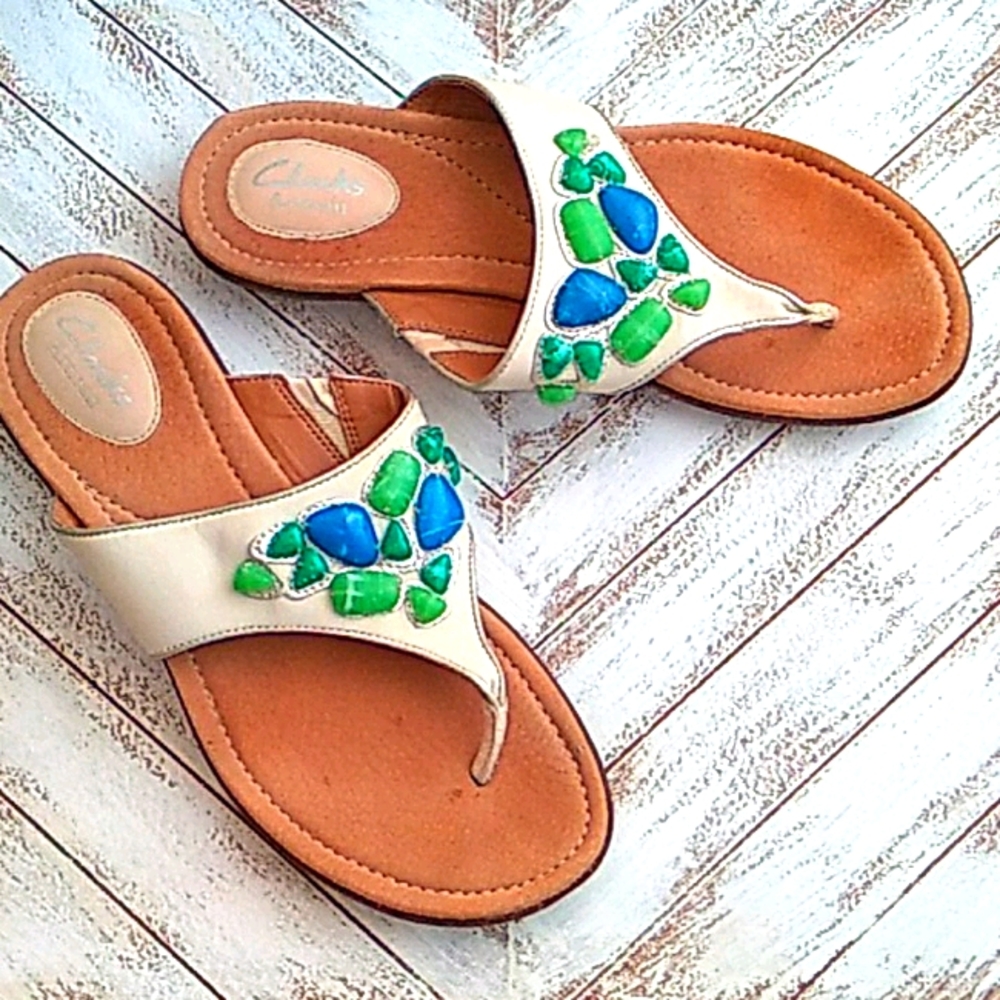 Like new Super cute Seaglass stone look